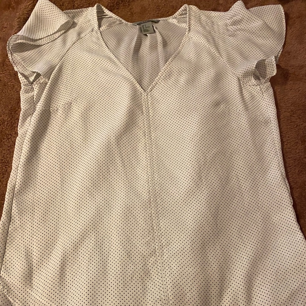 White short sleeved top